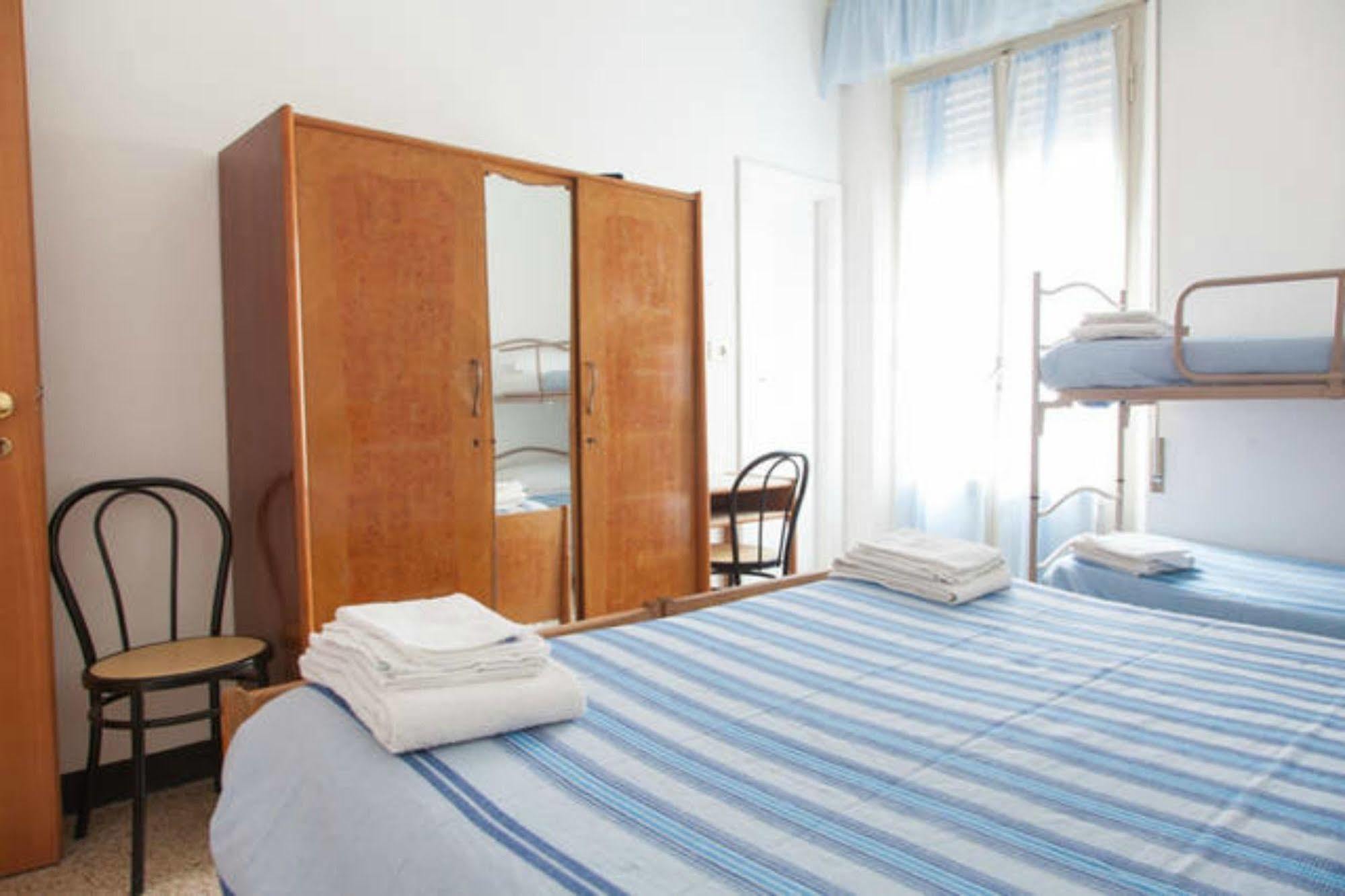 Hotel Ronconi Rimini Exterior photo